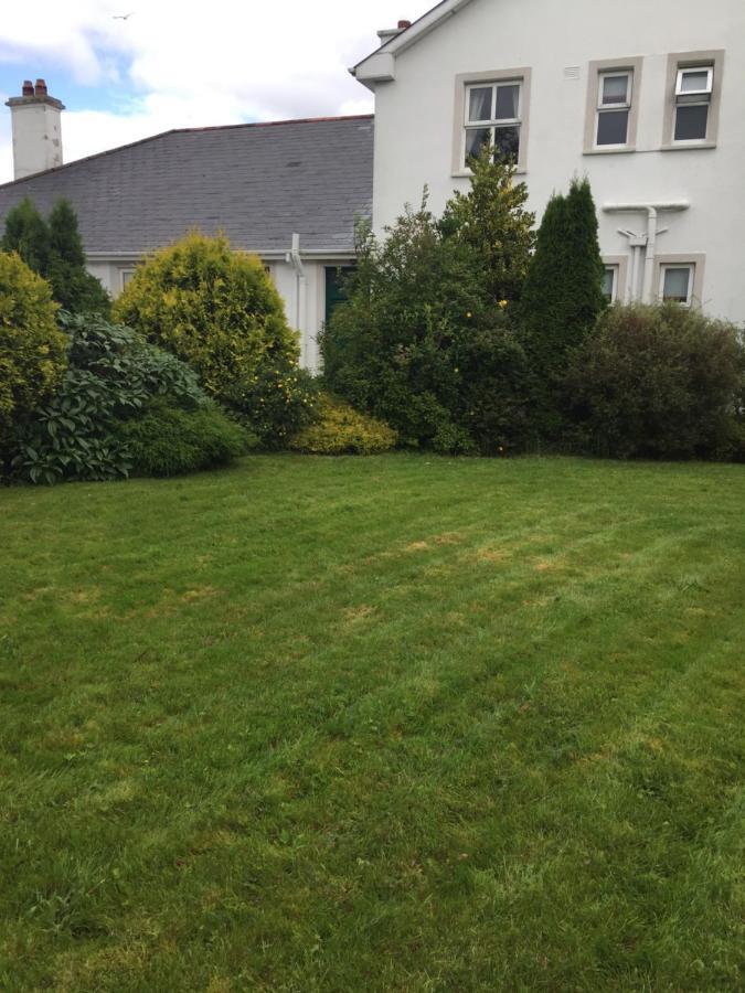 Mulberry Lodge Guest House Ballyhaunis Bagian luar foto