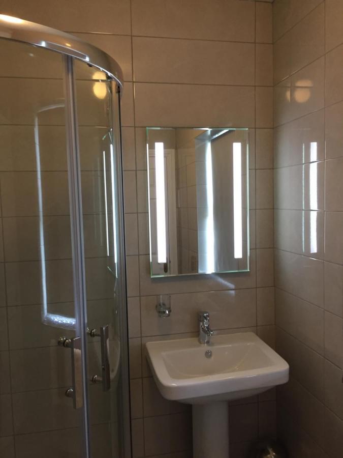 Mulberry Lodge Guest House Ballyhaunis Bagian luar foto